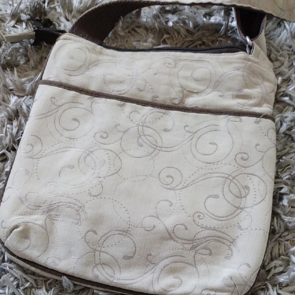 Elegant Cream Shoulder Bag - Picture 4 of 9